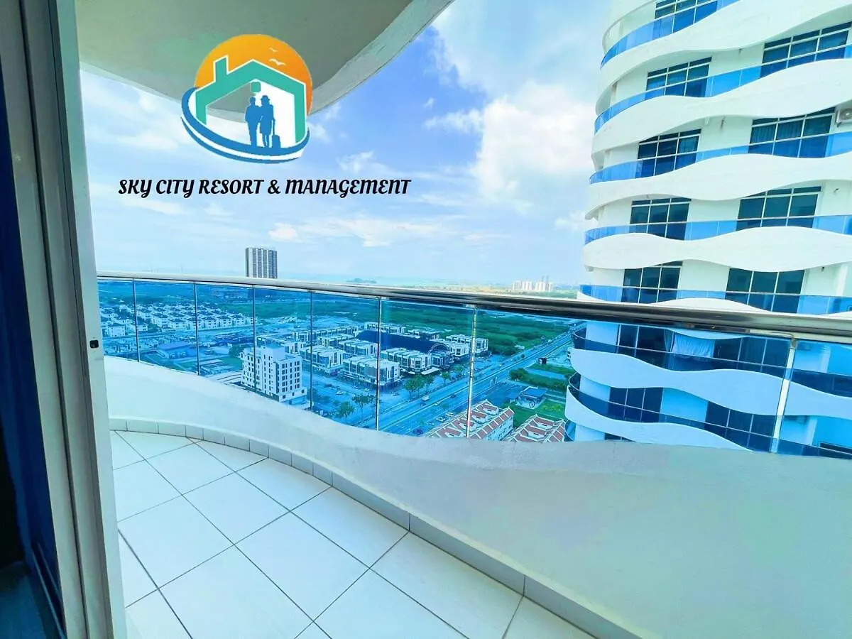 Apartment The Wave Malacca City 8Pax 3Bed Cultural Street Open Air Pool Game Console