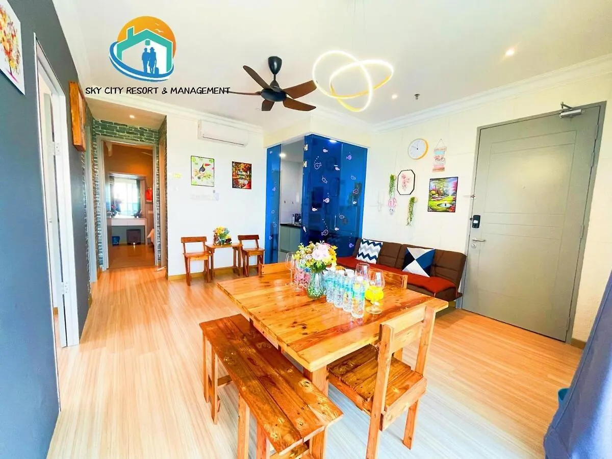 The Wave Malacca City 8Pax 3Bed Cultural Street Open Air Pool Game Console Apartment