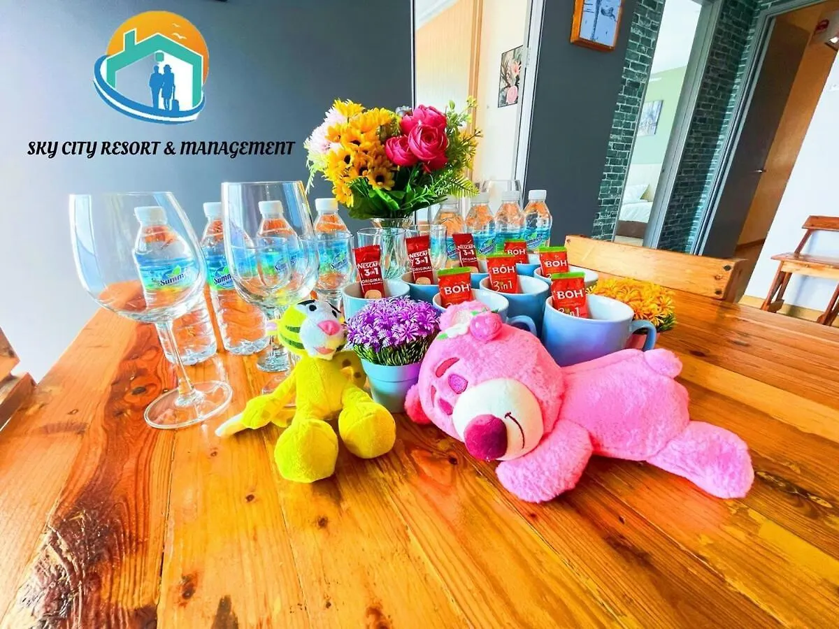 Apartment The Wave Malacca City 8Pax 3Bed Cultural Street Open Air Pool Game Console