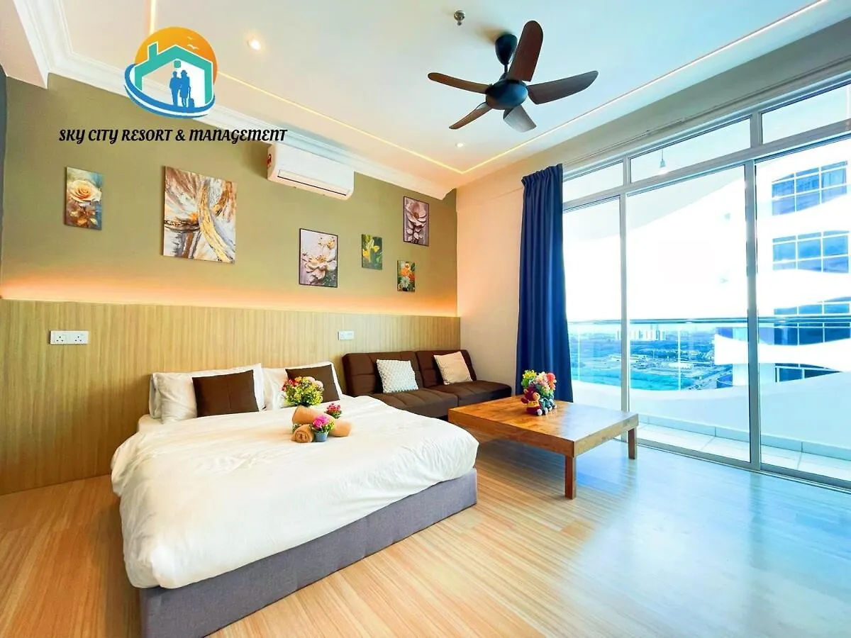The Wave Malacca City 8Pax 3Bed Cultural Street Open Air Pool Game Console 0*,