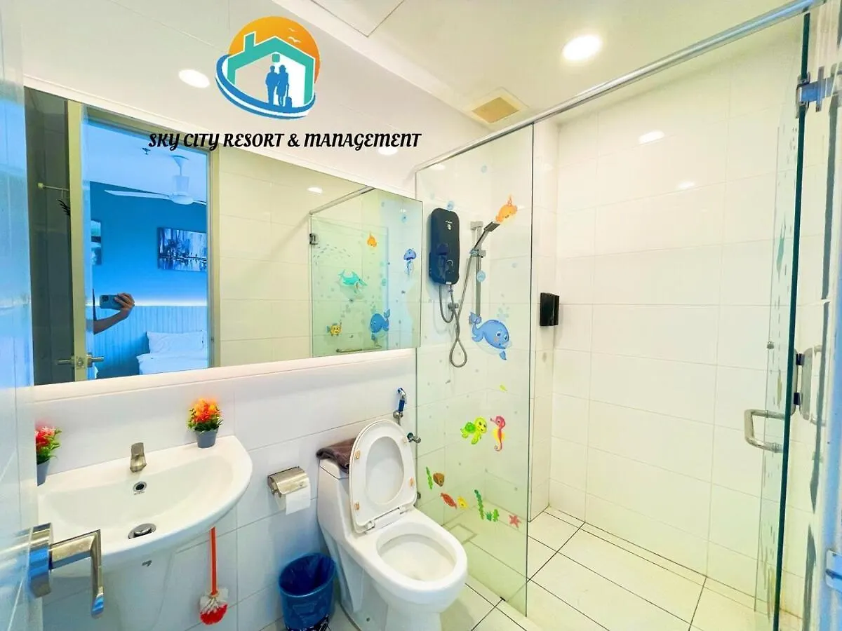 The Wave Malacca City 8Pax 3Bed Cultural Street Open Air Pool Game Console 0*,