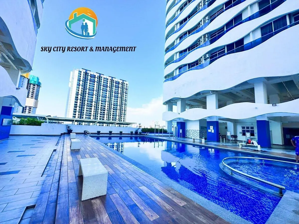 The Wave Malacca City 8Pax 3Bed Cultural Street Open Air Pool Game Console 0*,  Malaysia